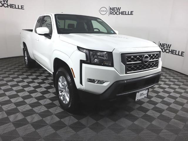 Photo of 2024 Glacier White Nissan Frontier