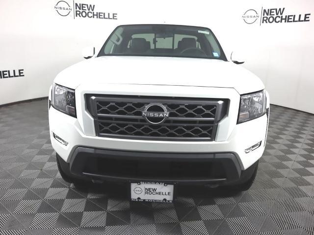 Photo of 2024 Glacier White Nissan Frontier