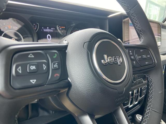 Photo of 2025 Granite Crystal Clearcoat Metallic Jeep Gladiator