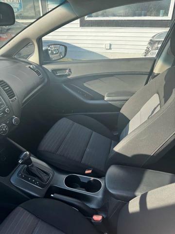 Photo of 2015 Steel Blue Kia Forte