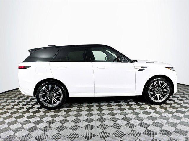 Photo of 2024 White Land Rover Range Rover Sport