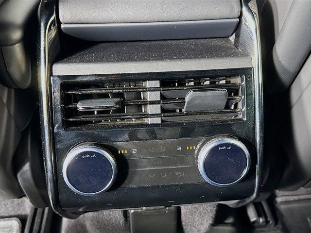 Photo of 2024 White Land Rover Range Rover Sport