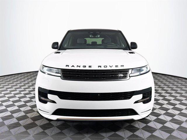 Photo of 2024 White Land Rover Range Rover Sport