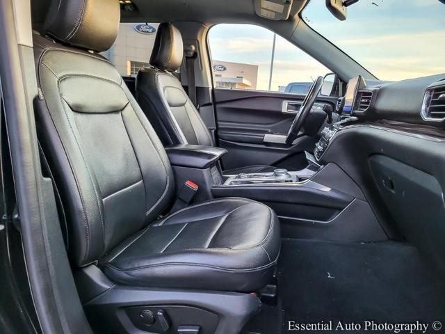 Photo of 2022 Green Ford Explorer