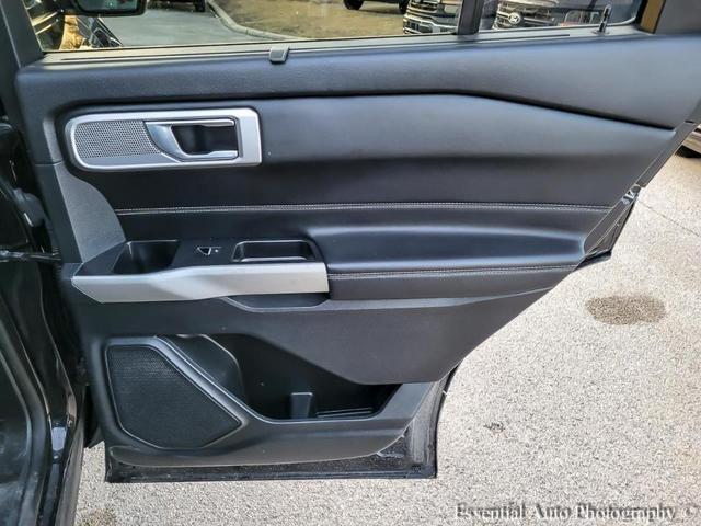 Photo of 2022 Green Ford Explorer