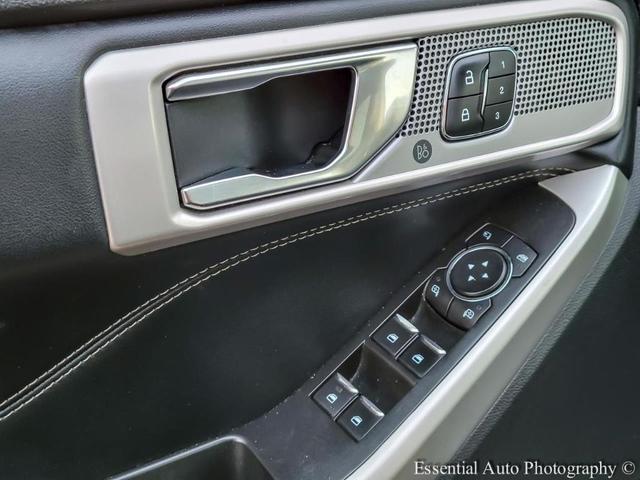Photo of 2022 Green Ford Explorer