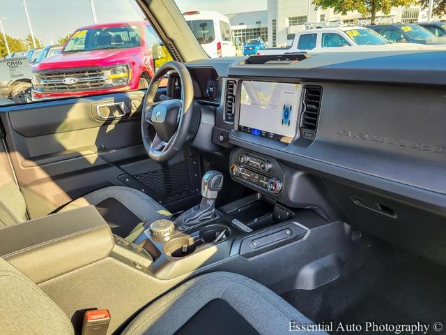 Photo of 2025 Oxford White Ford Bronco