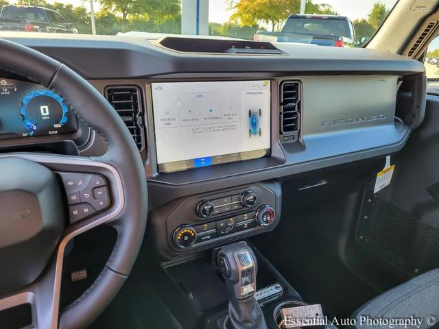 Photo of 2025 Oxford White Ford Bronco