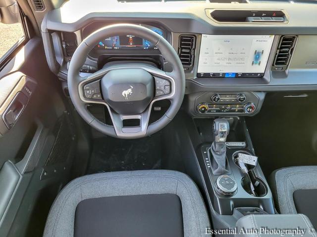 Photo of 2025 Oxford White Ford Bronco