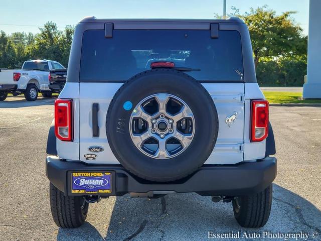 Photo of 2025 Oxford White Ford Bronco