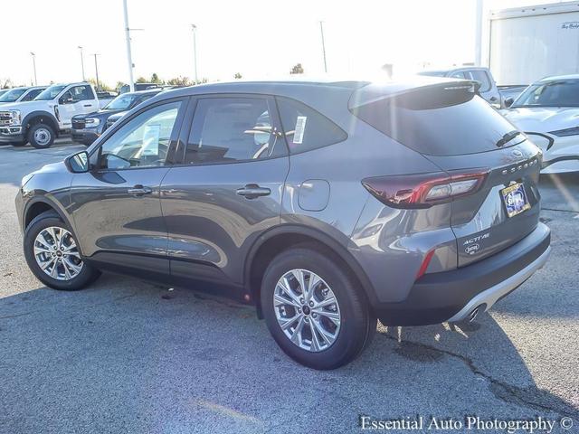 Photo of 2025 Carbonized Gray Metallic Ford Escape
