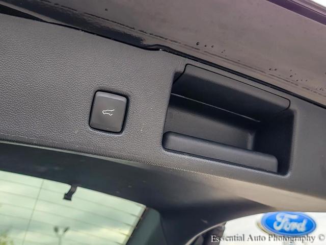 Photo of 2022 Black Ford Escape