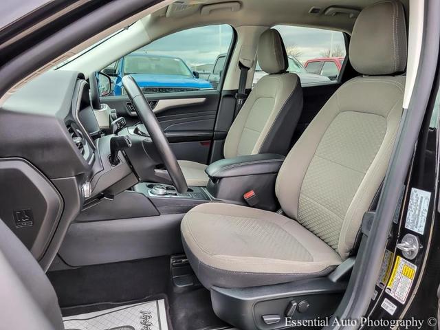 Photo of 2022 Black Ford Escape