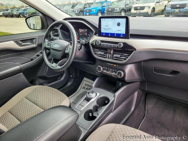 Photo of 2022 Black Ford Escape