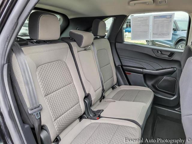 Photo of 2022 Black Ford Escape