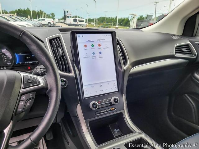 Photo of 2023 Black Ford Edge