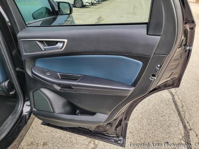 Photo of 2023 Black Ford Edge