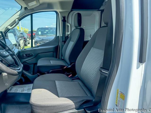 Photo of 2022 Ford Transit-250