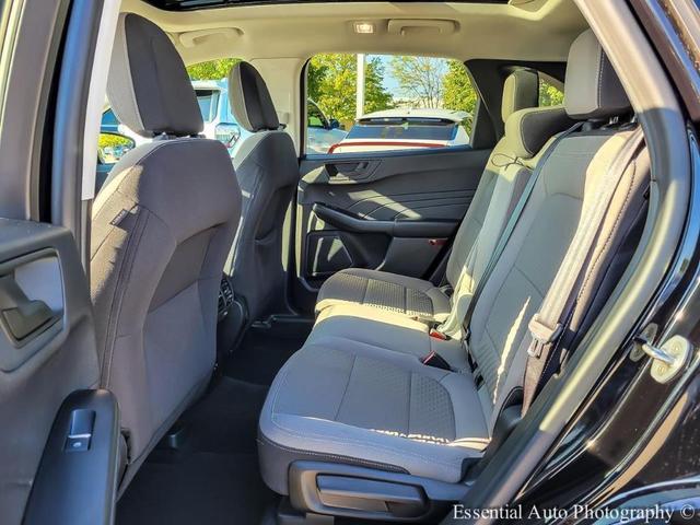 Photo of 2022 Agate Black Metallic Ford Escape