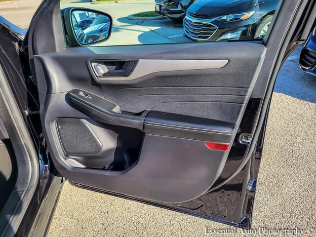 Photo of 2022 Agate Black Metallic Ford Escape