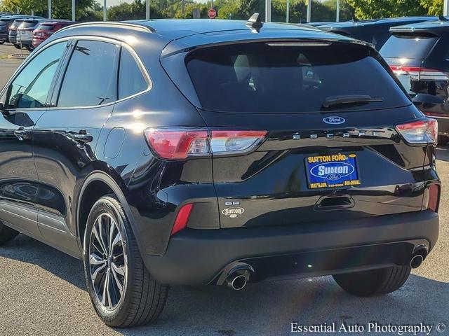 Photo of 2022 Agate Black Metallic Ford Escape