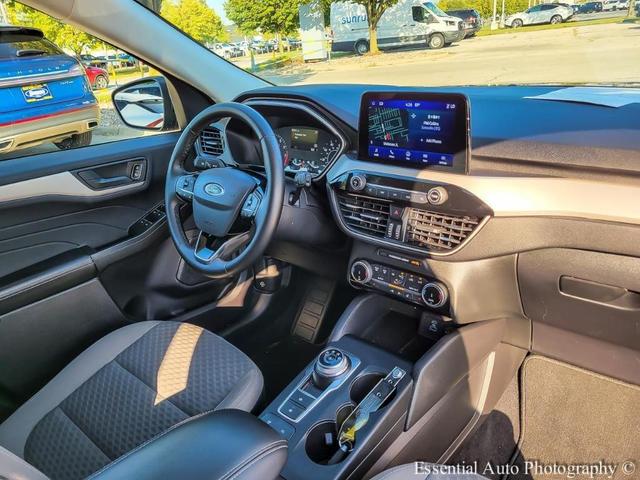Photo of 2022 Agate Black Metallic Ford Escape