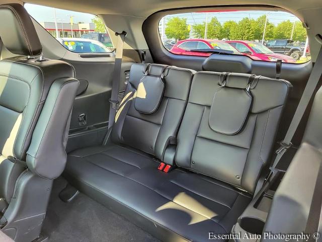 Photo of 2023 Rapid Red Metallic Tinted Clearcoat Ford Explorer