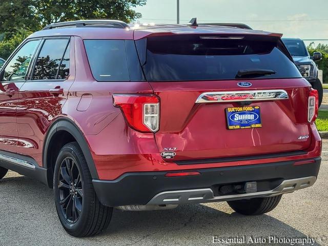 Photo of 2023 Rapid Red Metallic Tinted Clearcoat Ford Explorer