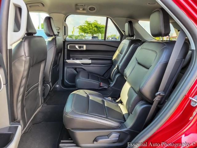 Photo of 2023 Rapid Red Metallic Tinted Clearcoat Ford Explorer
