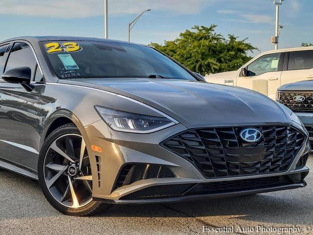 Photo of 2023 Hampton Gray Hyundai SONATA