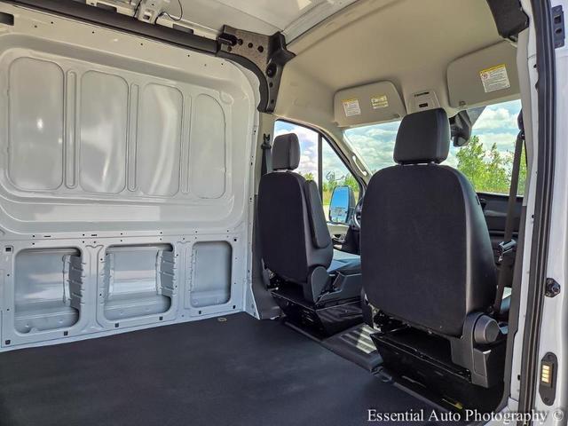 Photo of 2025 White Ford Transit-250