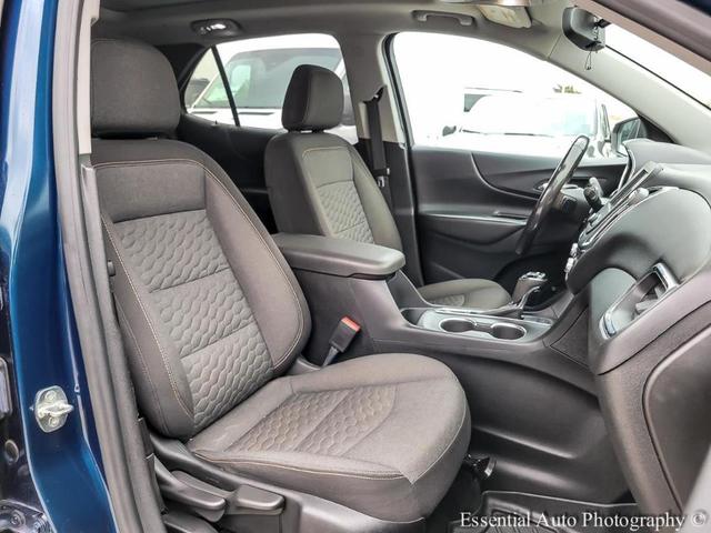Photo of 2020 Pacific Blue Metallic Chevrolet Equinox