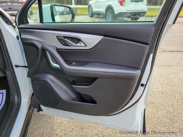 Photo of 2022 Summit White Chevrolet Blazer