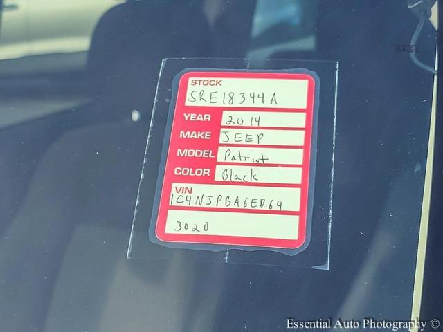 Photo of 2014 Black Clearcoat Jeep Patriot