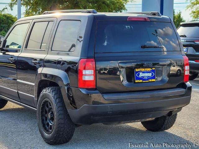 Photo of 2014 Black Clearcoat Jeep Patriot