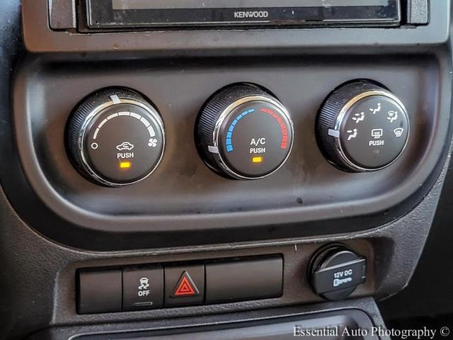 Photo of 2014 Black Clearcoat Jeep Patriot