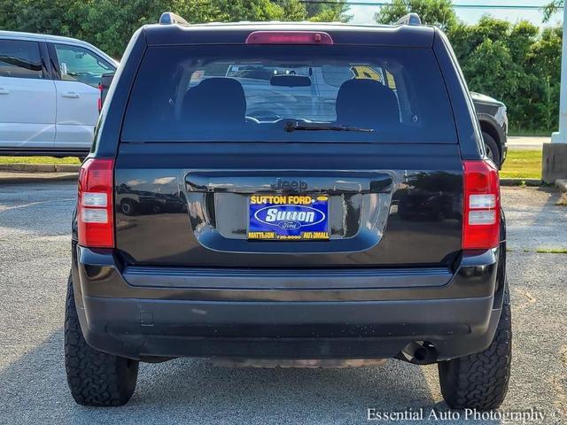 Photo of 2014 Black Clearcoat Jeep Patriot
