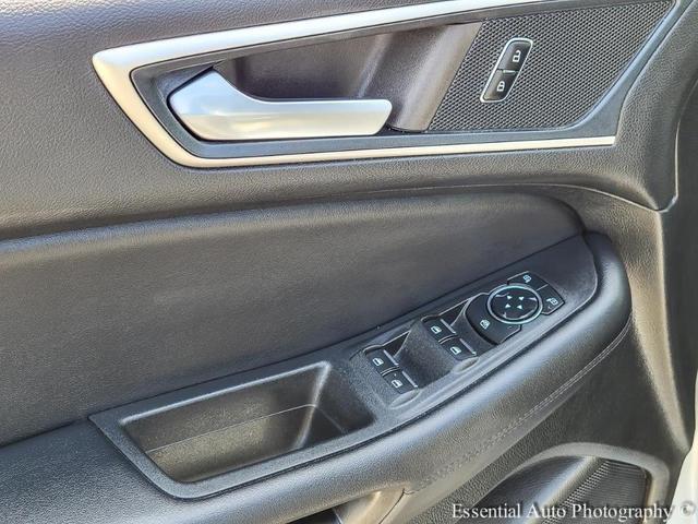 Photo of 2023 Black Ford Edge