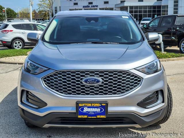 Photo of 2023 Black Ford Edge