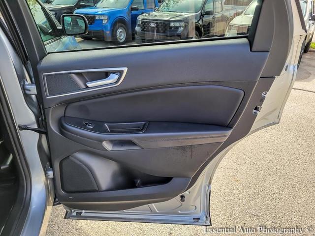 Photo of 2023 Black Ford Edge