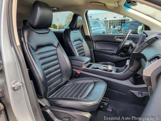 Photo of 2023 Black Ford Edge