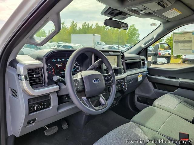 Photo of 2025 White Ford F-250