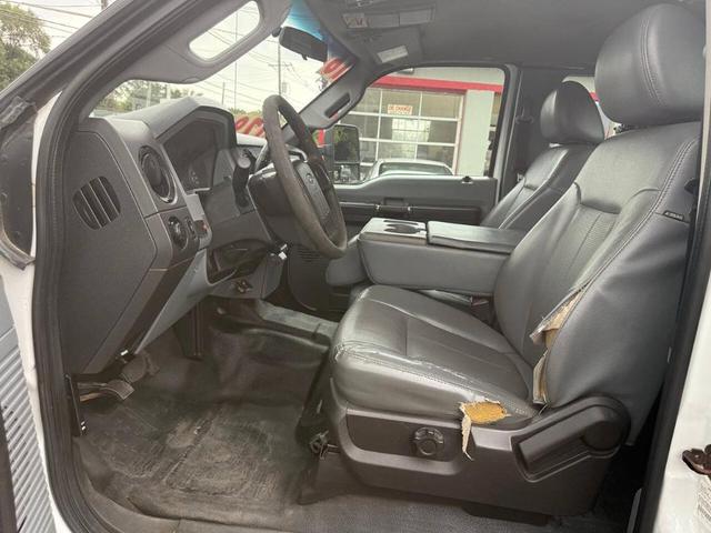 Photo of 2016 Oxford White Ford F-250