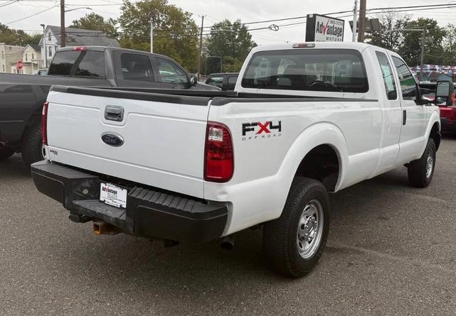 Photo of 2016 Oxford White Ford F-250
