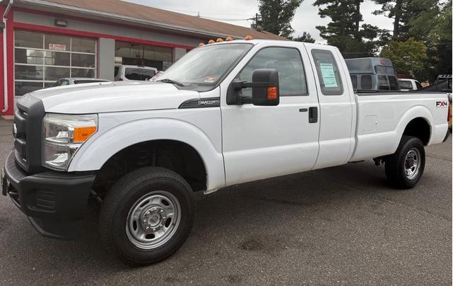 Photo of 2016 Oxford White Ford F-250