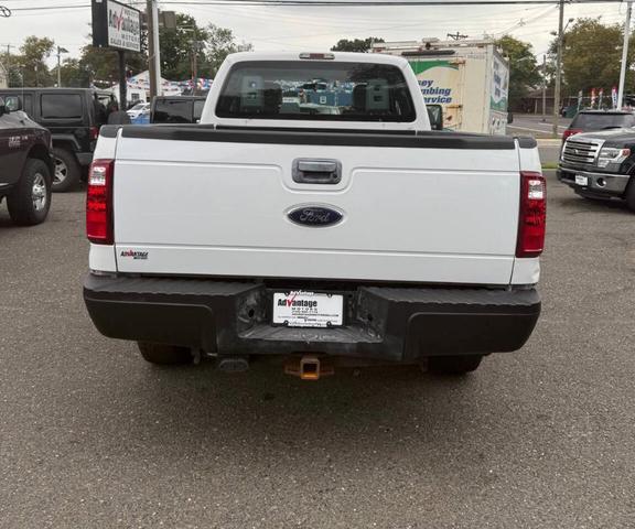 Photo of 2016 Oxford White Ford F-250