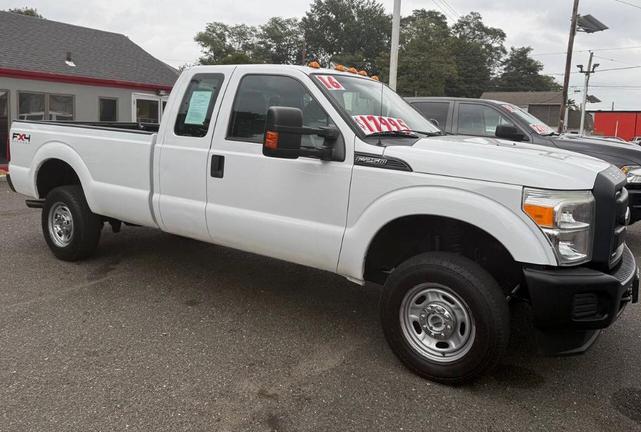 Photo of 2016 Oxford White Ford F-250