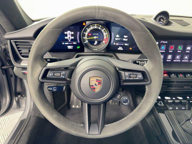 Photo of 2022 Silver Porsche 911