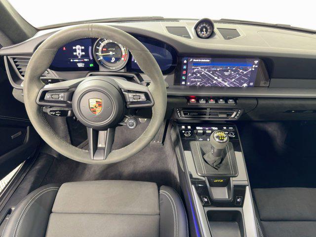 Photo of 2022 Silver Porsche 911