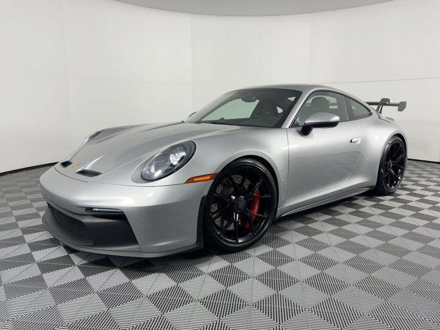 Photo of 2022 Silver Porsche 911